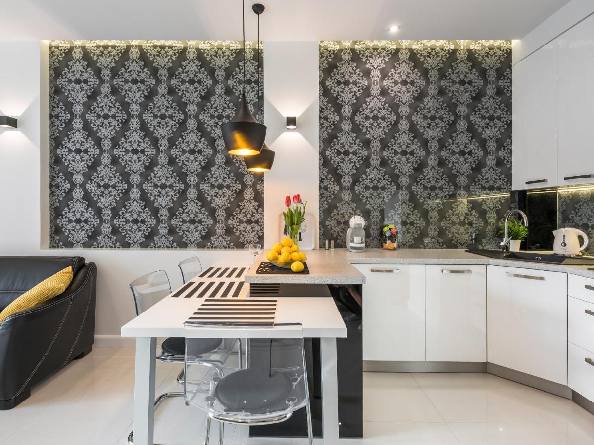 Black Pearl Apartment Краков Экстерьер фото
